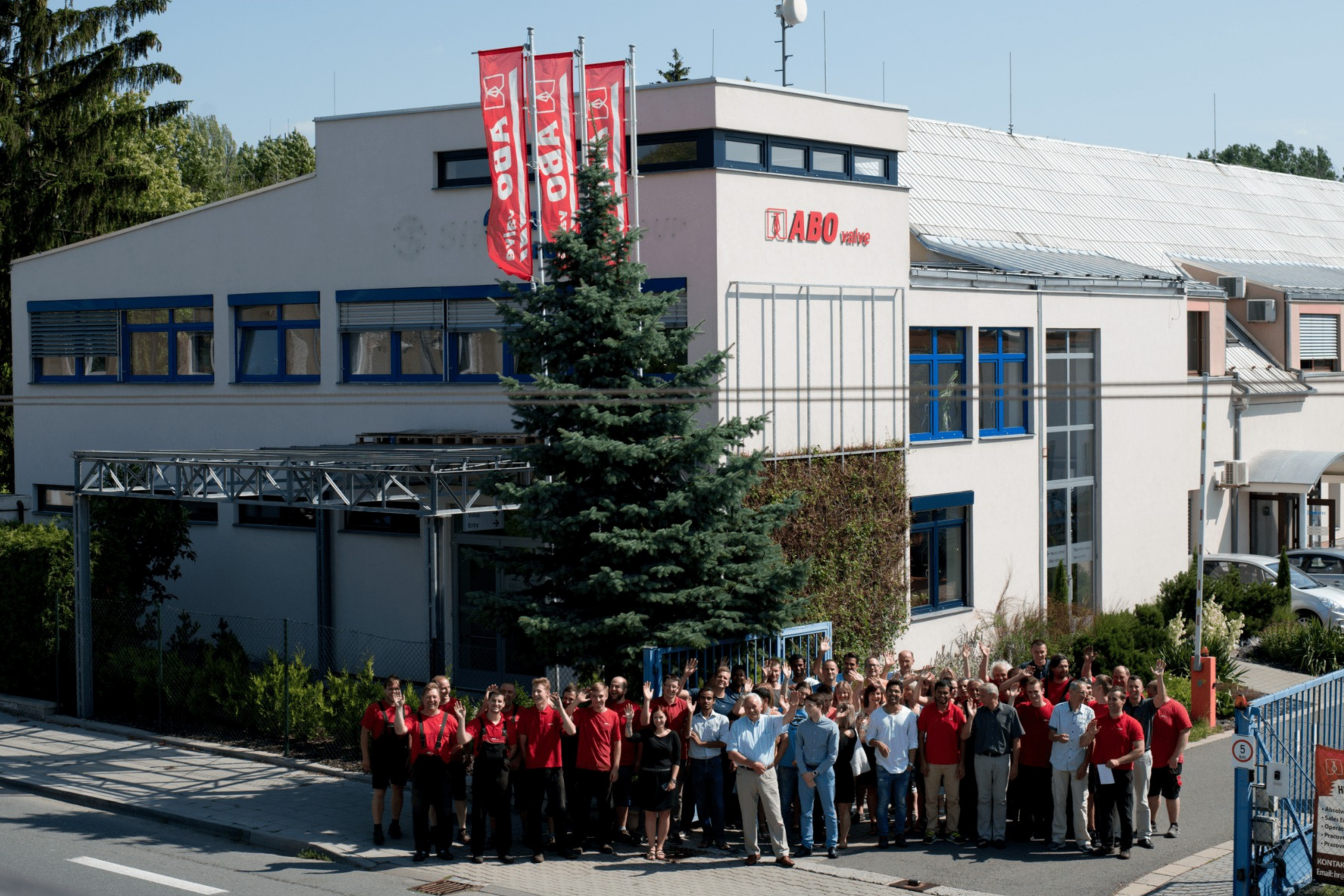 NABÍDKA NA VYUŽITÍ ZAŘÍZENÍ